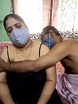 Snapshot of HoneyHush chatting on February 2026 06:12:02 AM HoneyHush online show from February 2026 06:12:02 AM