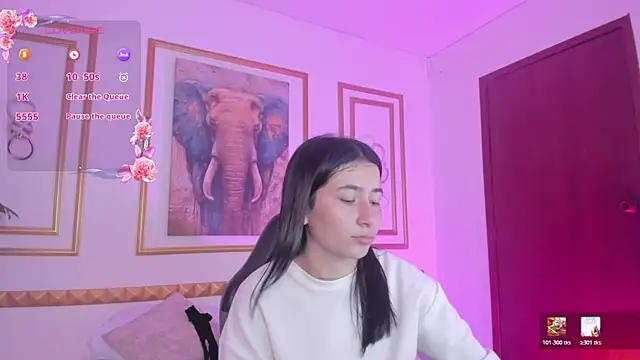 Snapshot of charlottee27_ chatting on July 2026 02:16:02 AM charlottee27 online show from July 2026 02:16:02 AM