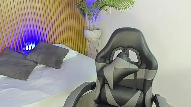 Snapshot of milaack_ chatting on February 2026 07:32:02 PM milaack online show from February 2026 07:32:02 PM