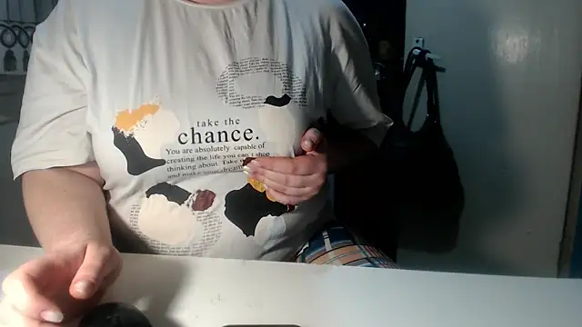 MaryShiny  online show from April 2026 03:04:02 PM