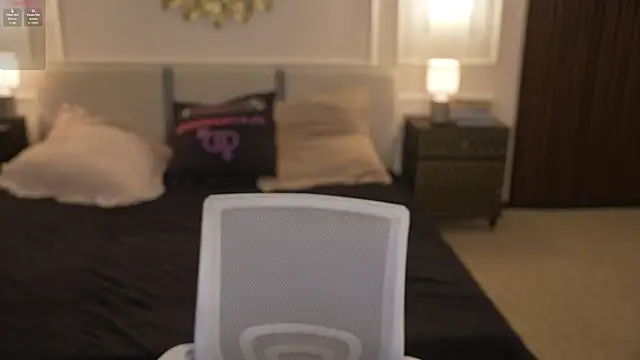 Zlata Sky online show from October 2025 03:49:01 PM