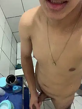 bruniinhoo1910 online show from March 2026 04:52:01 AM