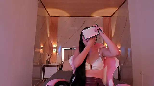 Snapshot of avigail_xo chatting on February 2026 06:57:02 PM avigail xo online show from February 2026 06:57:02 PM