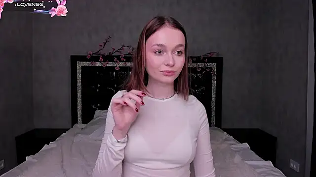LillianPerry online show from March 2026 05:28:02 PM