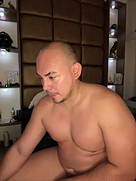 Snapshot of eros_colby chatting on February 2026 12:50:01 AM eros colby online show from February 2026 12:50:01 AM