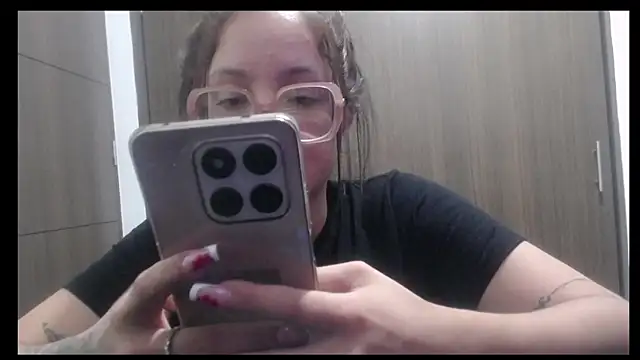 Snapshot of sheryl_25 chatting on March 2026 04:25:01 AM sheryl 25 online show from March 2026 04:25:01 AM