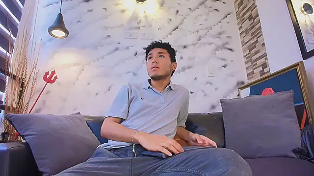 Snapshot of Damon_Salvarote_S chatting on March 2026 06:37:01 PM Damon Salvarote S online show from March 2026 06:37:01 PM