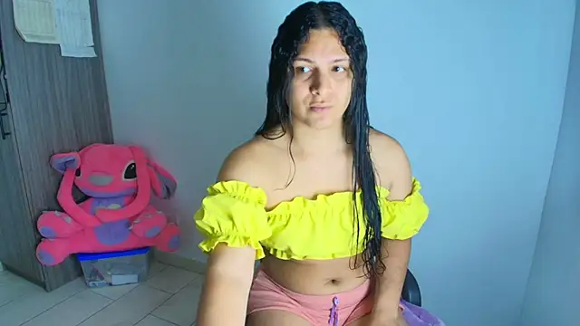 Snapshot of alys_love chatting on June 2026 05:06:02 PM alys love online show from June 2026 05:06:02 PM
