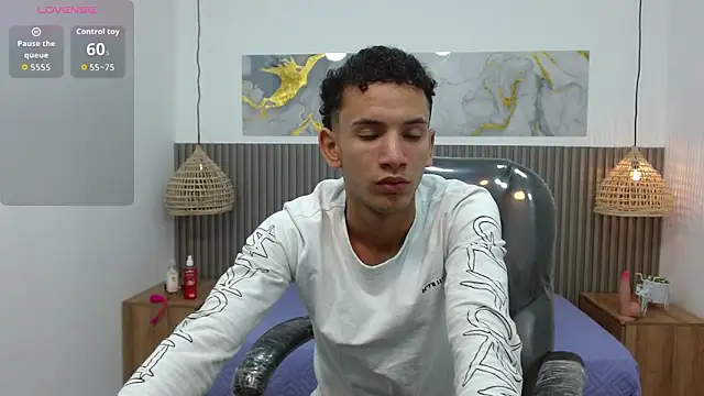 JDWhite18 online show from February 2026 04:35:01 AM