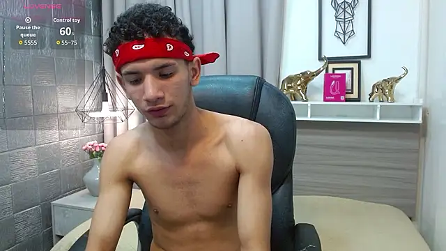 JDWhite18 online show from March 2026 04:01:02 AM