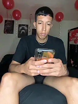 Sebastian Villamarin online show from February 2026 04:42:02 AM