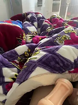 Snapshot of tuncube chatting on February 2026 06:29:02 AM tuncube online show from February 2026 06:29:02 AM