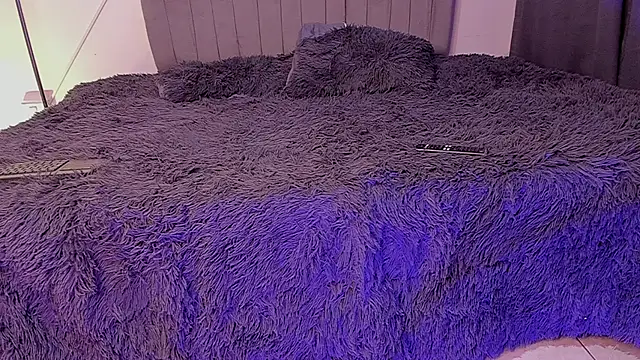 im oleiderr online show from April 2026 08:32:02 PM