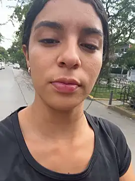 Snapshot of NaniBlossomX chatting on March 2026 07:27:01 PM NaniBlossomX online show from March 2026 07:27:01 PM