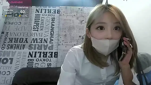 erinaka123 online show from February 2026 12:02:01 PM