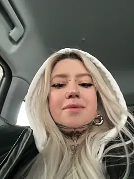 Snapshot of Chiibi chatting on February 2026 10:27:01 AM Chiibi online show from February 2026 10:27:01 AM