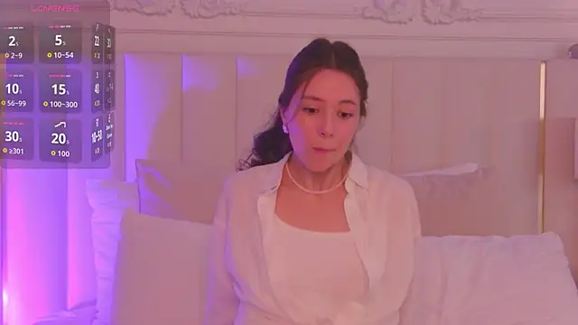 AlisseMoore online show from April 2026 06:47:01 AM