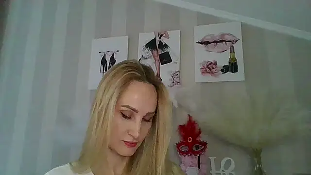 Kikki777 online show from February 2026 12:32:02 PM