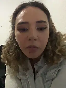 Snapshot of Isabelle_Sara chatting on February 2026 03:23:02 AM Isabelle Sara online show from February 2026 03:23:02 AM