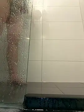 notyourtypicalAnna online show from April 2026 11:05:02 AM