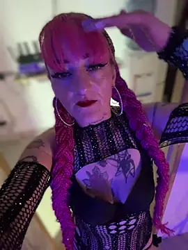 Karolaiin LS online show from February 2026 08:34:02 PM