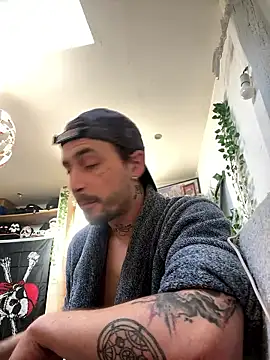 Piratee666 online show from March 2026 07:56:02 AM