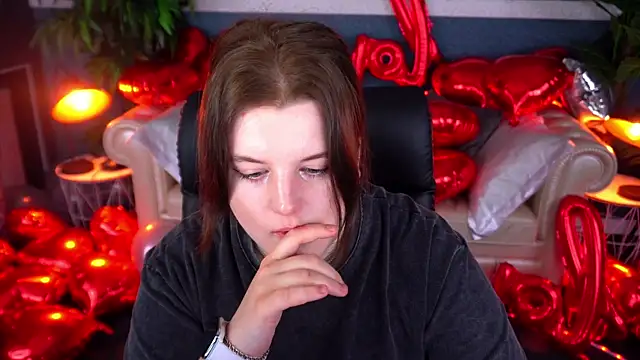 Snapshot of KristiFoxy chatting on February 2026 01:28:01 PM KristiFoxy online show from February 2026 01:28:01 PM