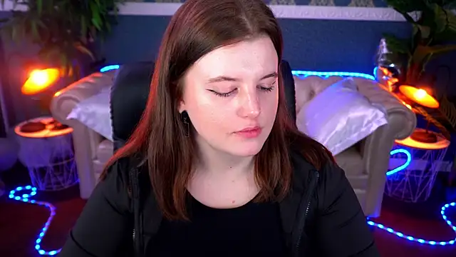 Snapshot of KristiFoxy chatting on February 2026 01:33:02 PM KristiFoxy online show from February 2026 01:33:02 PM