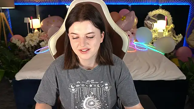 KristiFoxy online show from July 2026 12:31:02 PM