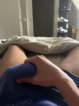 Robertocavall online show from March 2026 01:38:01 PM