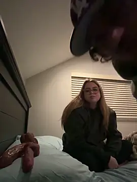 Snapshot of xxlivecouple chatting on February 2026 07:56:01 AM xxlivecouple online show from February 2026 07:56:01 AM