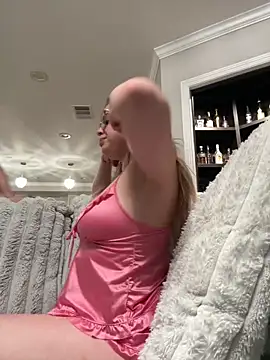 Snapshot of xxlivecouple chatting on February 2026 05:14:01 AM xxlivecouple online show from February 2026 05:14:01 AM