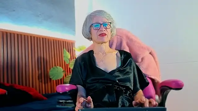 Snapshot of miss_monserrate01 chatting on February 2026 12:55:01 PM miss monserrate01 online show from February 2026 12:55:01 PM