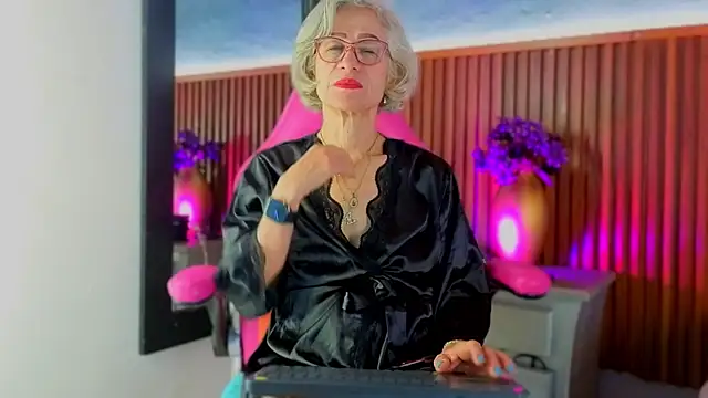 miss monserrate01 online show from April 2026 01:49:02 PM