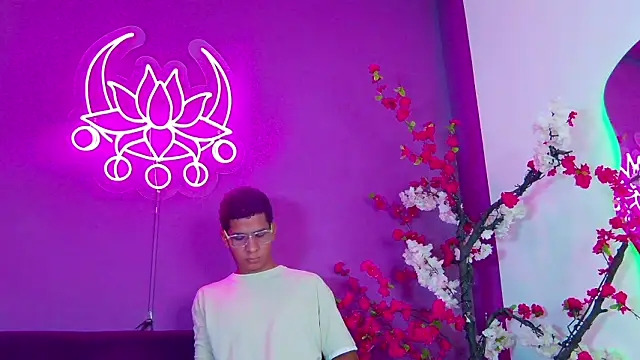 Noah Greenhartt online show from February 2026 08:43:01 PM