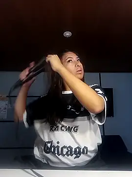 Snapshot of MeelFox chatting on February 2026 12:14:01 PM MeelFox online show from February 2026 12:14:01 PM