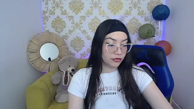 ALISS M  online show from February 2026 07:41:01 PM