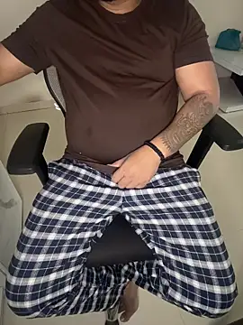 Rah0091 online show from April 2026 07:20:01 AM