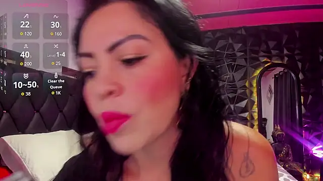 Snapshot of LINDA_BLER chatting on February 2026 12:04:02 AM LINDA BLER online show from February 2026 12:04:02 AM