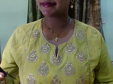 Snapshot of LIZNA_0 chatting on April 2026 05:21:02 PM LIZNA 0 online show from April 2026 05:21:02 PM