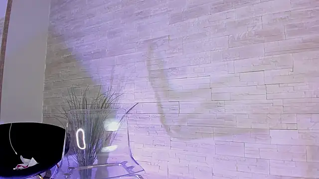 Ivorym00n online show from March 2026 05:19:01 AM