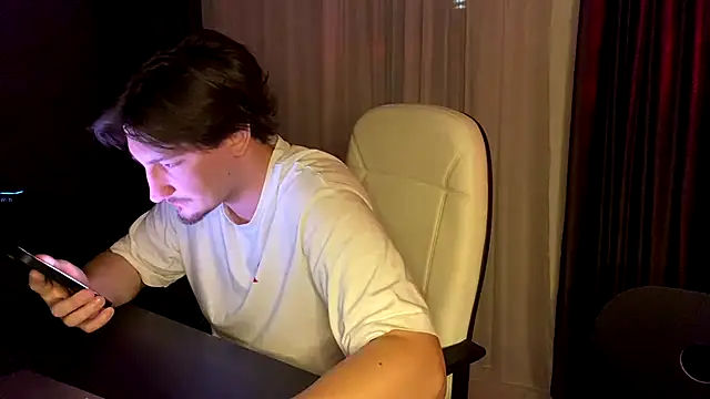 Snapshot of Adam_ice chatting on February 2026 07:35:01 PM Adam ice online show from February 2026 07:35:01 PM