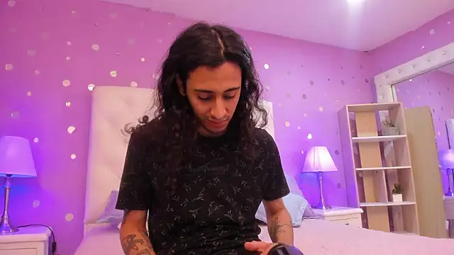 Snapshot of Goldentemptation_ chatting on February 2026 08:04:02 PM Goldentemptation online show from February 2026 08:04:02 PM