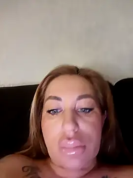 Snapshot of MiaMooly chatting on February 2026 07:29:01 PM MiaMooly online show from February 2026 07:29:01 PM