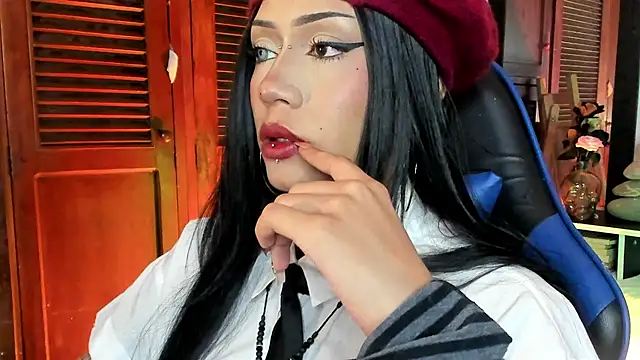 Snapshot of Ivy_Byte chatting on July 2026 11:07:02 PM Ivy Byte online show from July 2026 11:07:02 PM