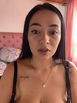 Snapshot of JulietaRiios chatting on February 2026 05:45:02 PM JulietaRiios online show from February 2026 05:45:02 PM