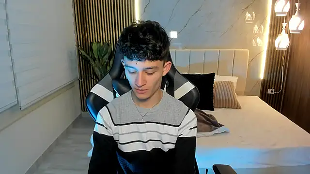 Snapshot of Patrick_Howland_ chatting on February 2026 03:25:02 AM Patrick Howland online show from February 2026 03:25:02 AM