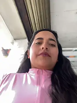 Annie Alicee online show from July 2026 01:58:01 PM
