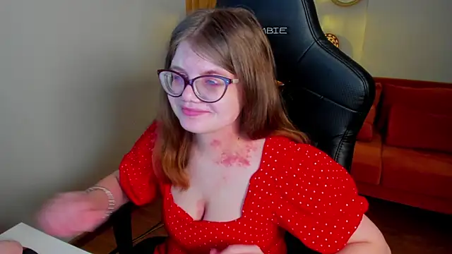 ChloeHalses online show from March 2026 06:05:02 PM