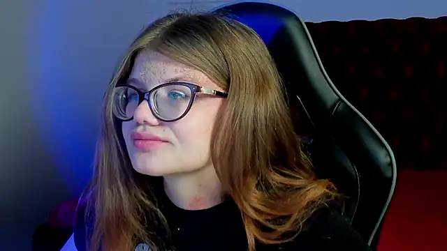 ChloeHalses online show from March 2026 05:02:01 PM